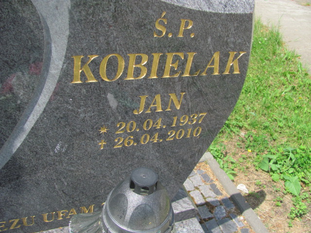 Agnieszka Kobielak  1980 Resko - Grobonet - Wyszukiwarka osób pochowanych